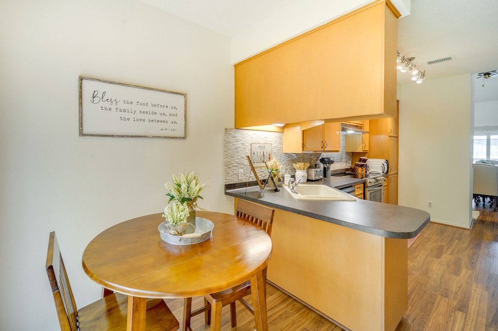 Dog-friendly Texas Retreat w/ Fireplace Grill! - Property Image 21