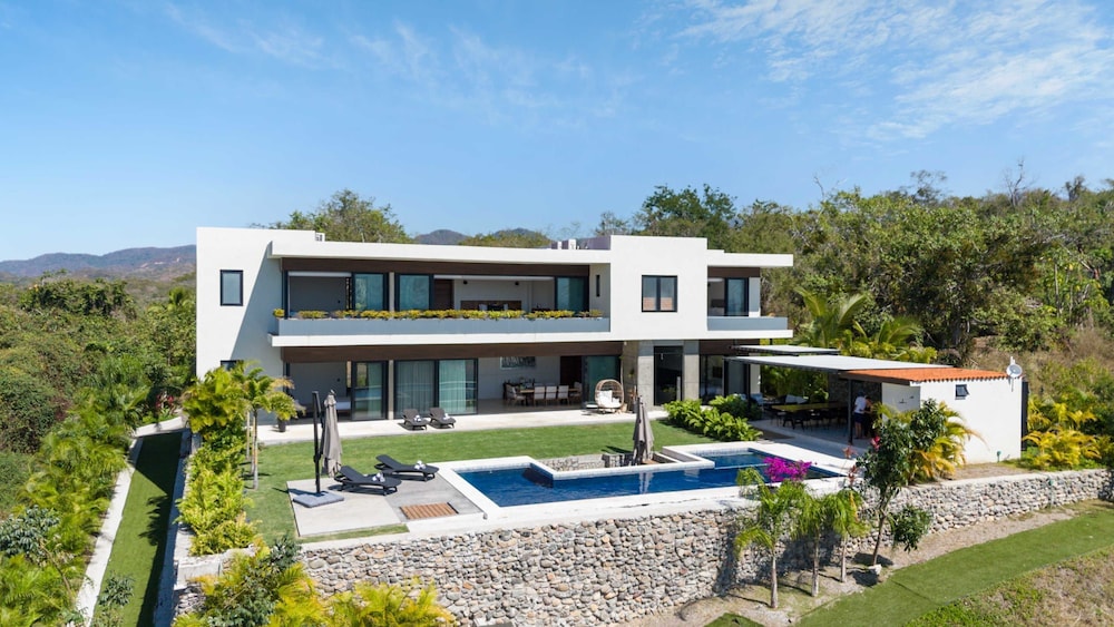 Punta De Mita - Luxury 7 BR Villa Oceanview