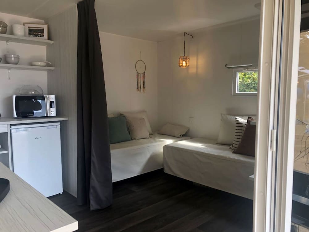 Lodge Near Antwerp With Nature Trails