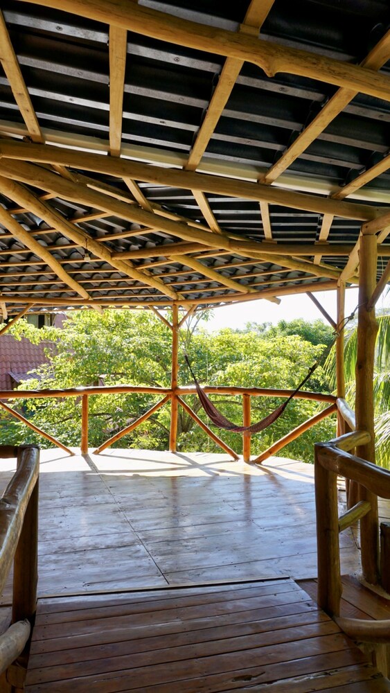 Don Jons Lodge -Surf & Yoga