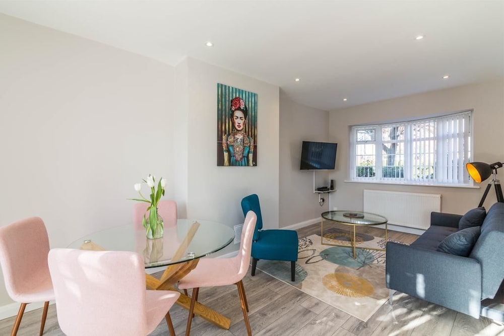 Nottingham Vacations - Woodview House - Property Image 10