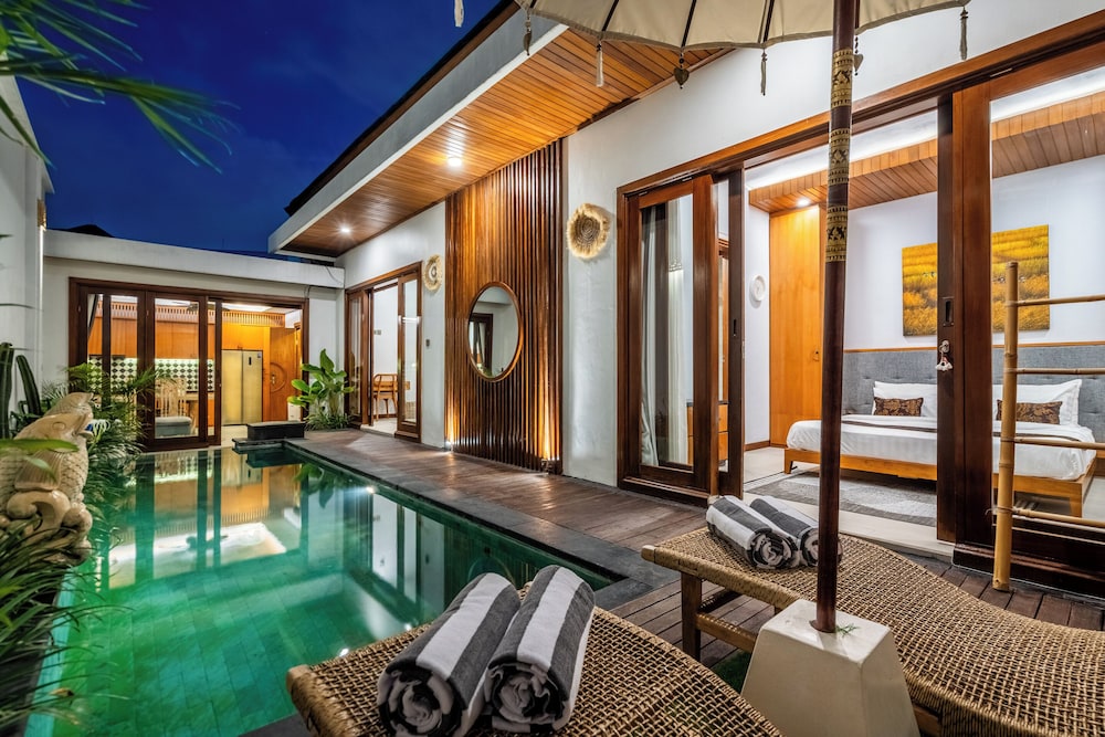 Private Pool Villa Dacira by Orivista