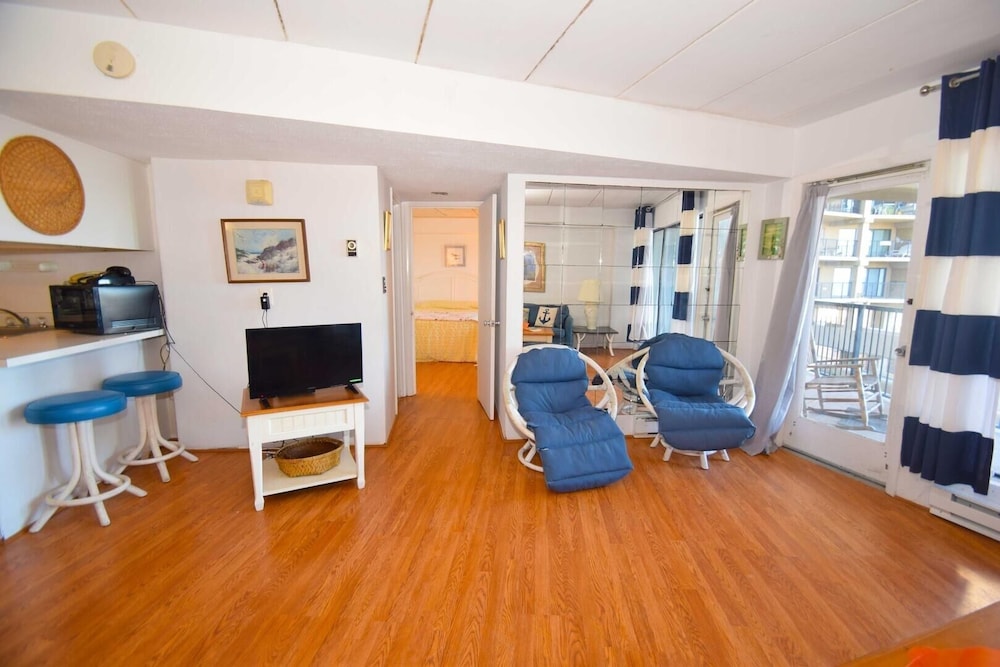 High Point South 1G - 1 Br Condo