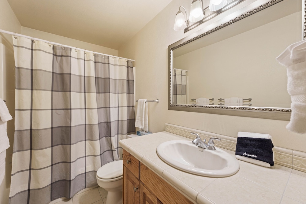 Fairway Village 8 3 Bedroom Condo
