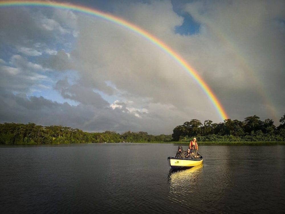 Tortuguero Adventures GuestHouse