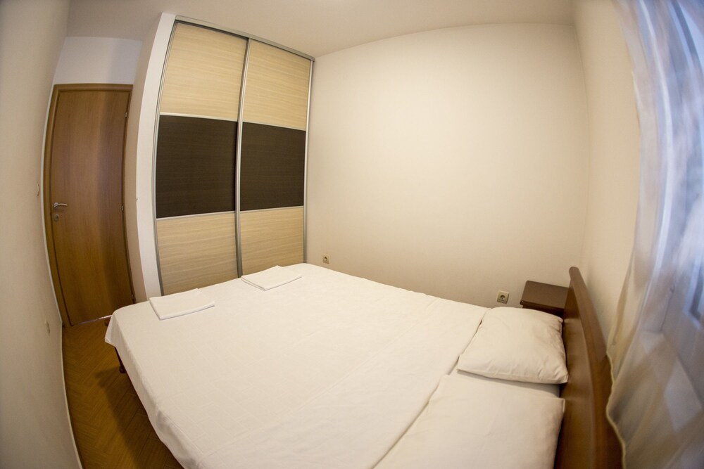 SMS Apartments