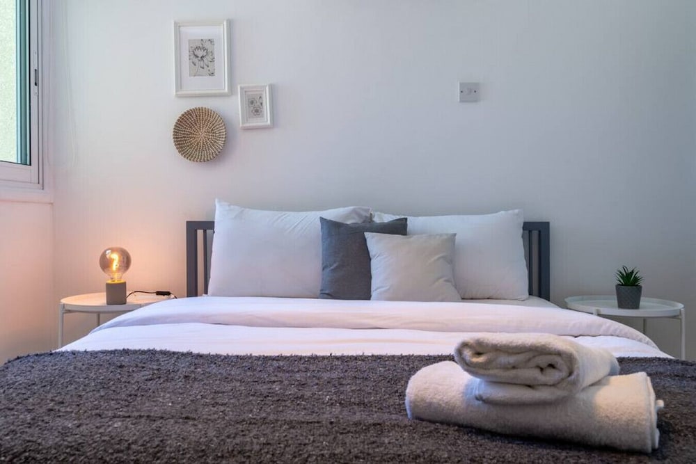 Chloris 3- Bedroom Apartment in Larnaca