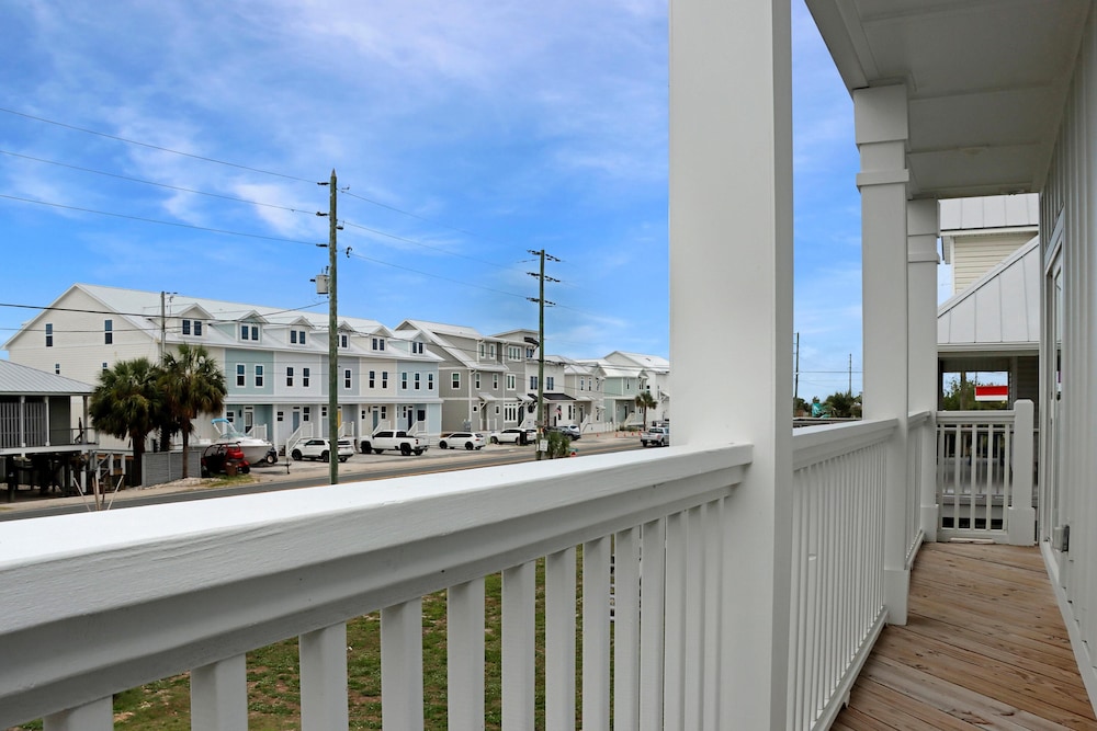 Port St Paradise