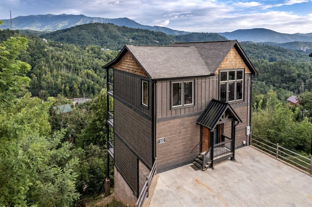 Stunning 4bedroom With Sky Views