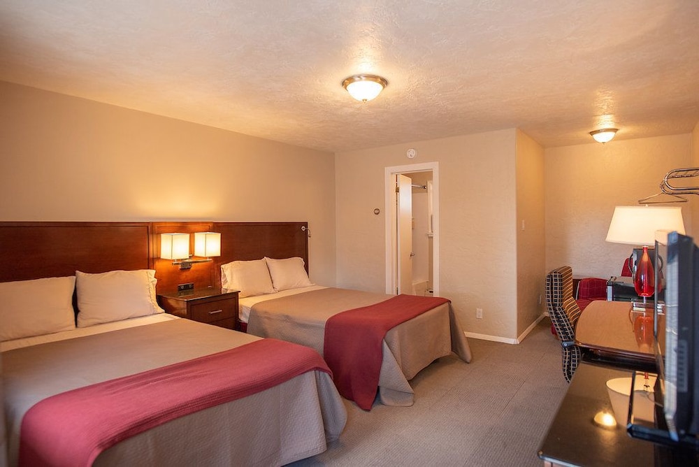 Circle R Motel