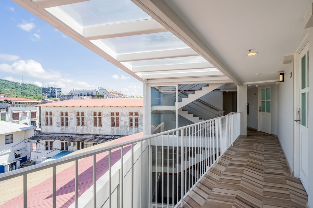 w Phenomenal 2BR w Fantastic View in Panama