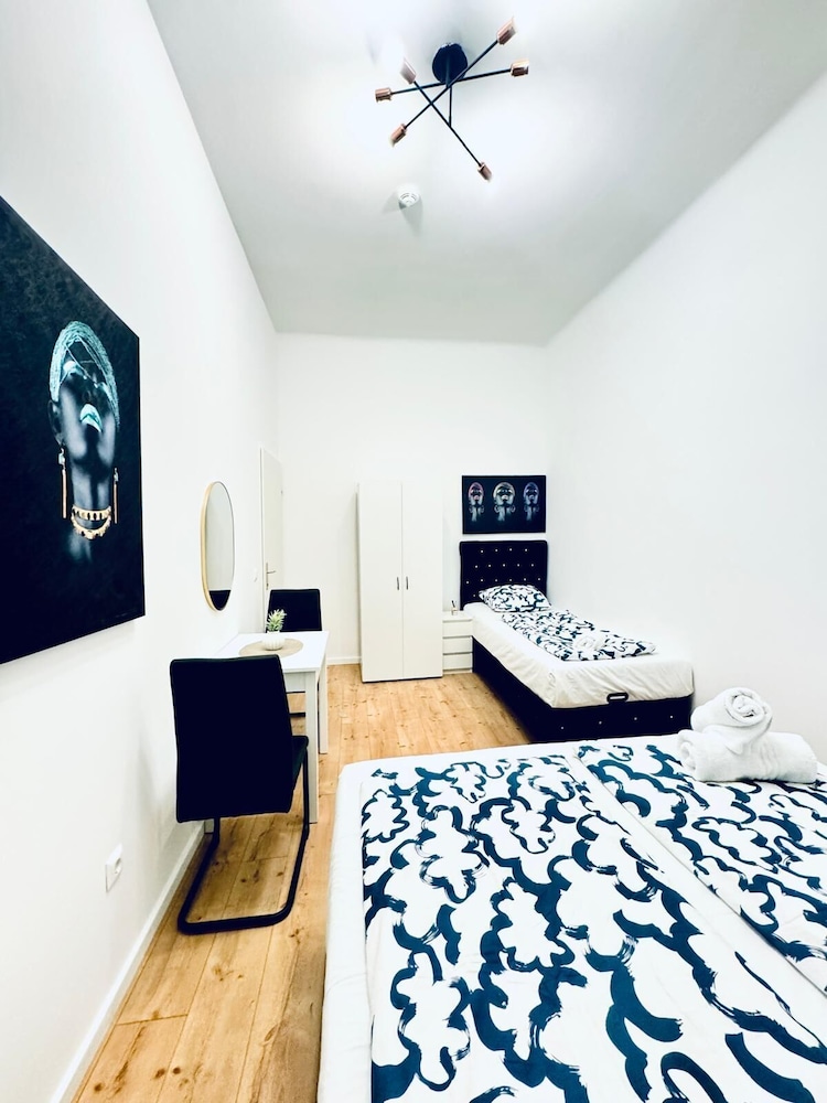 5BR Apartment Near Kaufpark Alterlaa