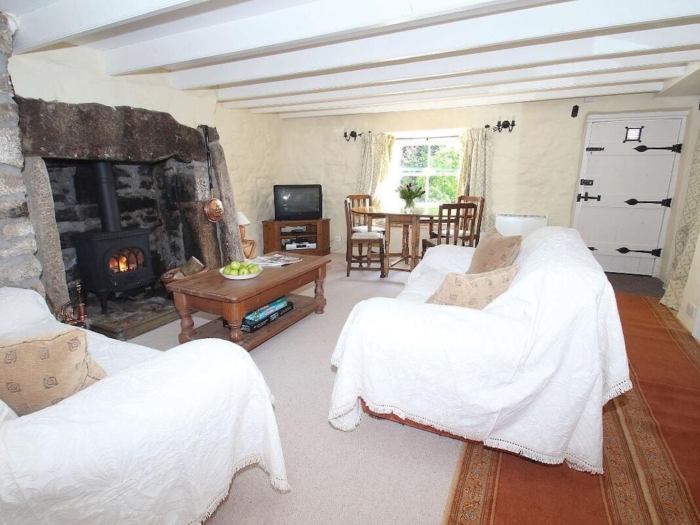 Woodpecker Cottage view 2