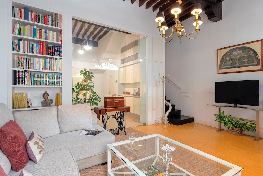 Exclusive House in Seville. Antonia Díaz