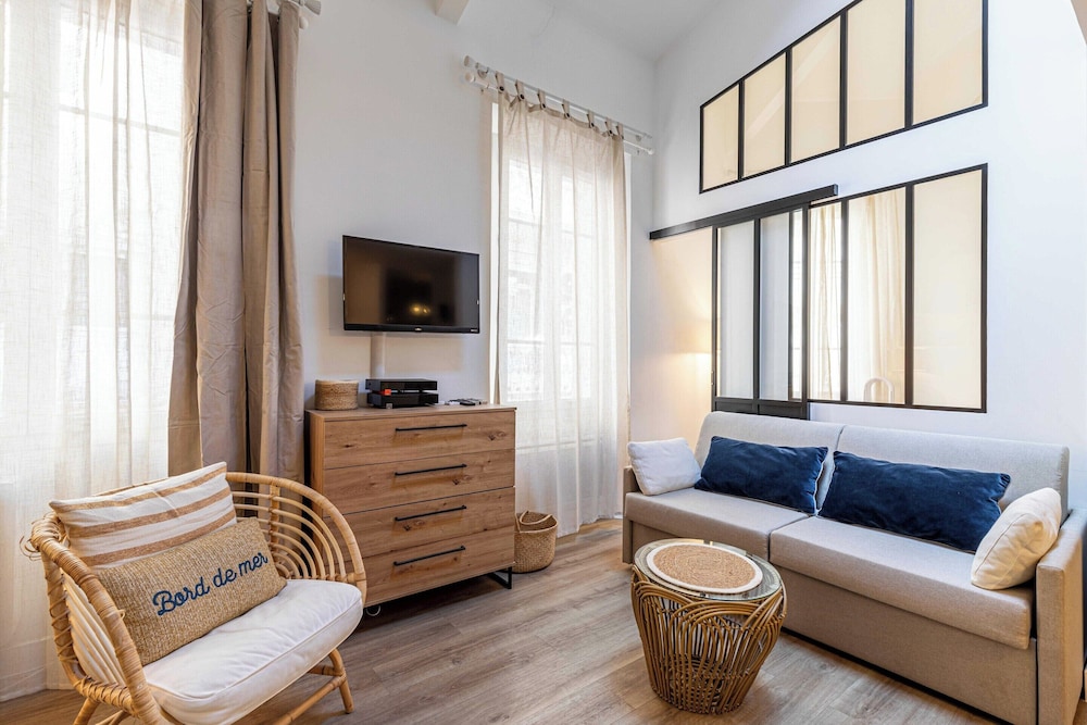 Renovated Duplex - Cannes Croisette Golden Square