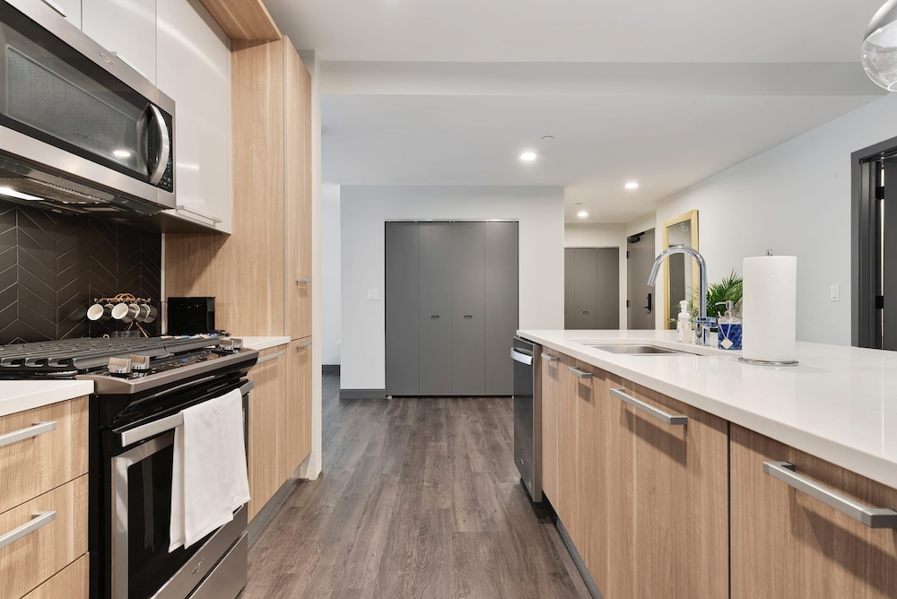 Two Units Seamless Stay Downtown Convenience