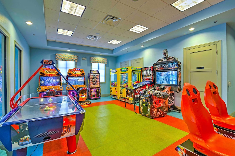 Davenport Resort Home < 10 Mi to Disney!