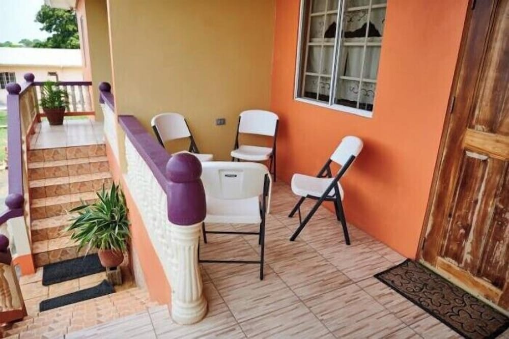 B's Guest House