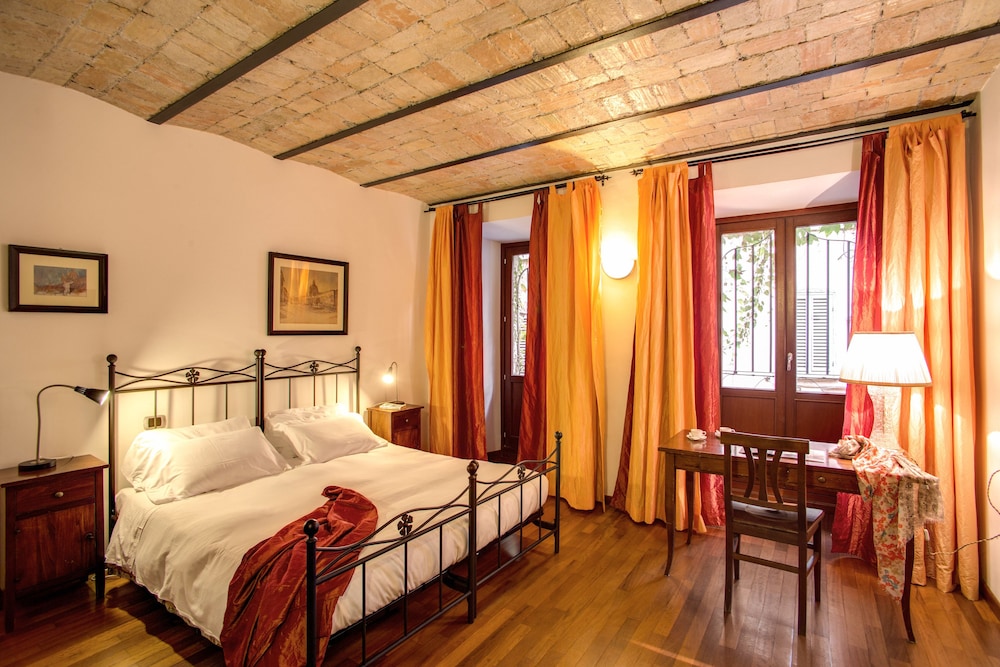 Residenza Domizia- Guest House