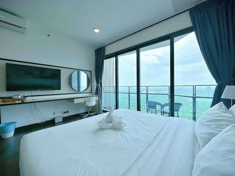 Almas Suites Puteri Harbour by Stayrene photo 2