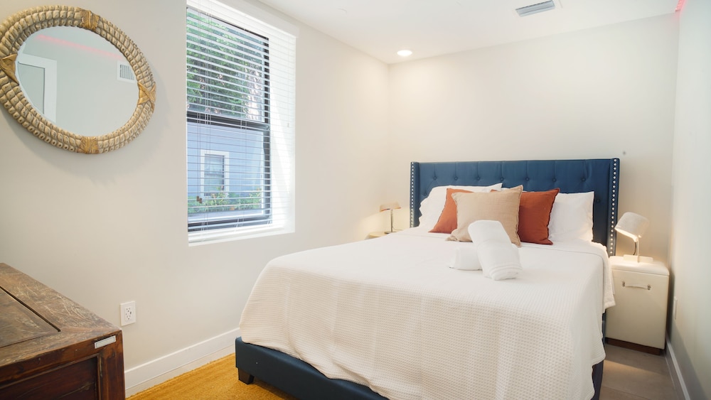 Gorgeous Apartment with Free Parking