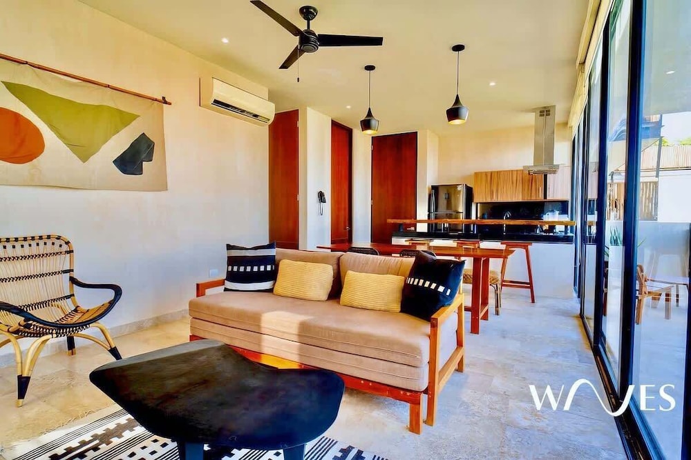 2 Br. Prime Location Amazing Rooftop Pool