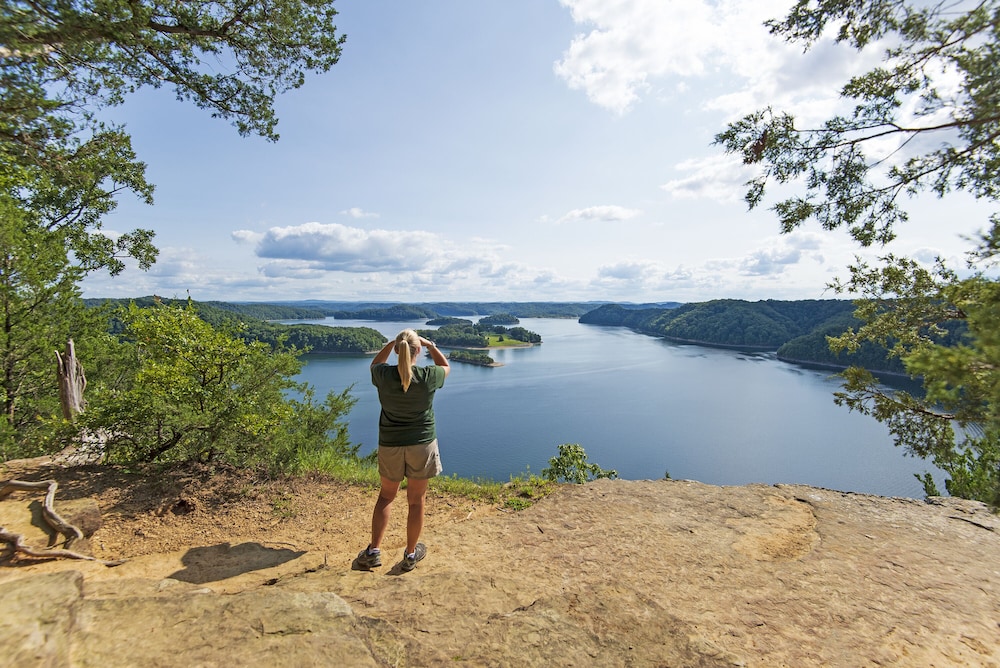 Dale Hollow Lake State Resort Park