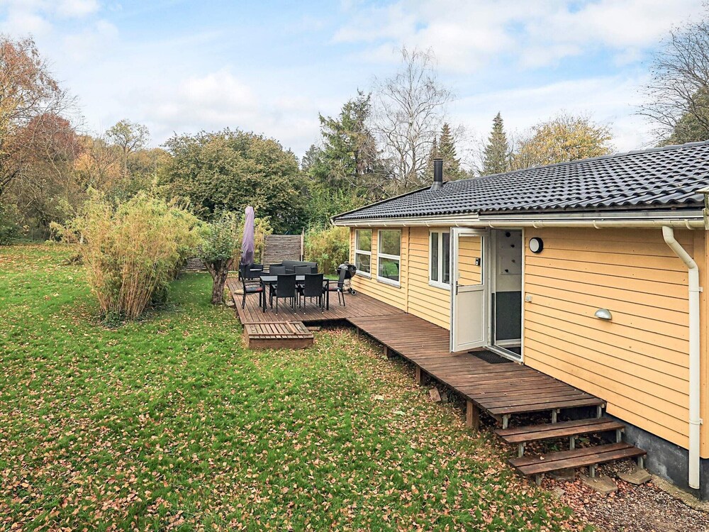 6 Person Holiday Home in Borup