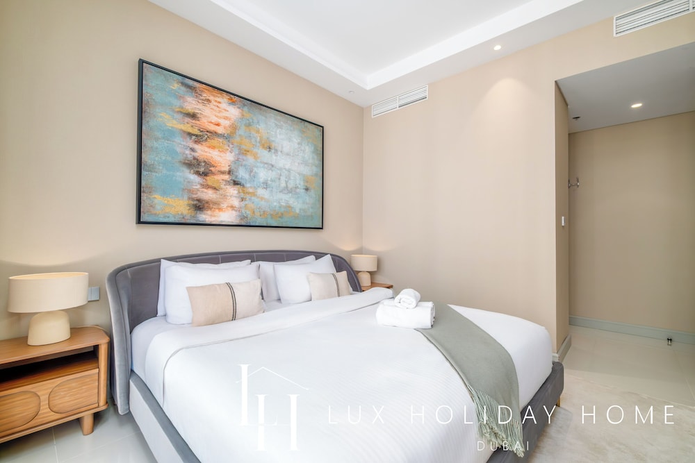 LUX The Atlantis View Luxury Beach Suite