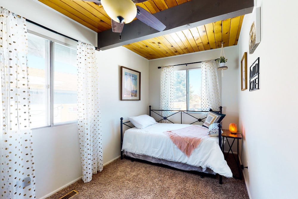 Big Bear Bungalow #643
