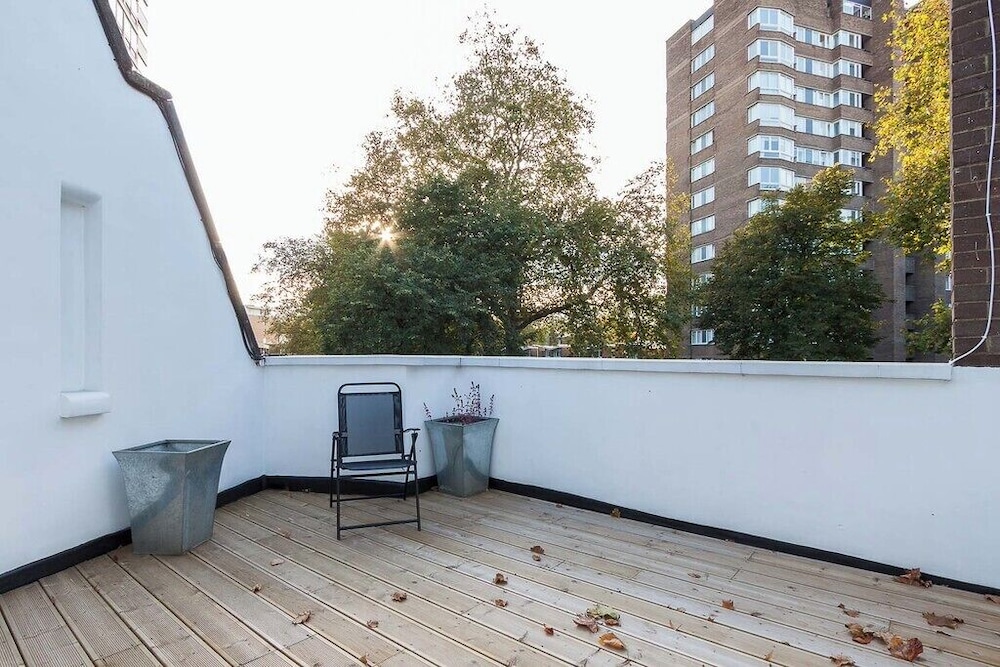 Luxury Villa 6 Bedrooms Next to Marble Arch