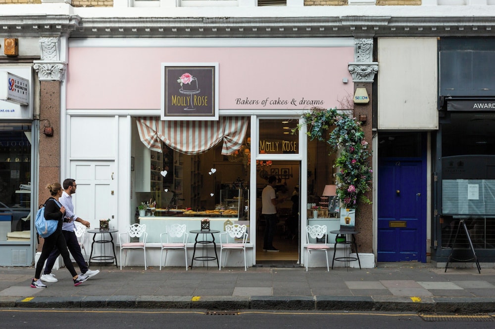 Cresswell Gardens IV by Onefinestay