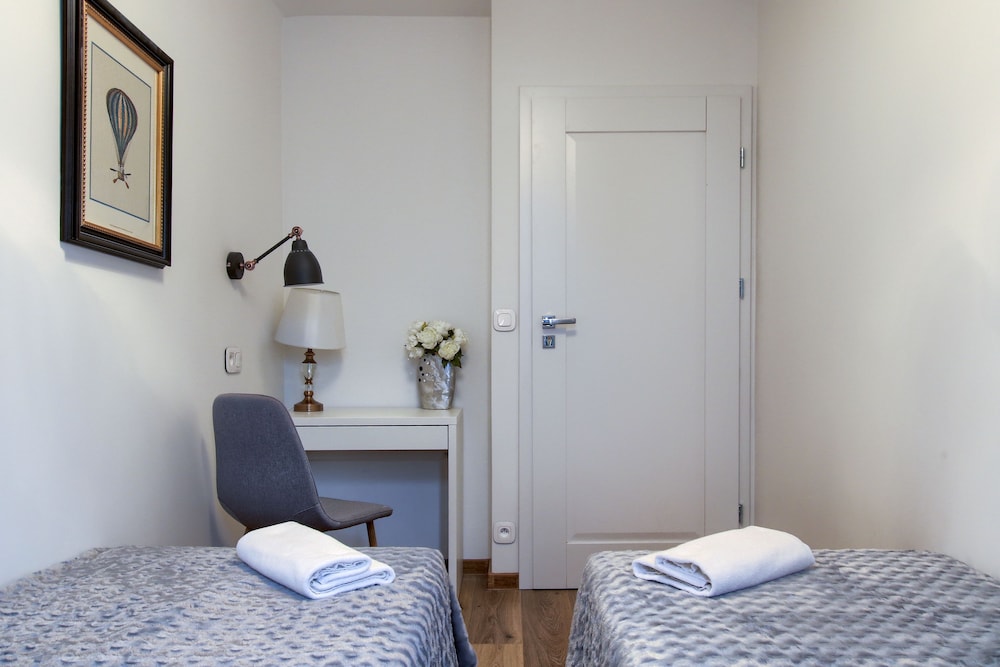 UNIT Warszawa Centrum Room by Metro Rondo ONZ