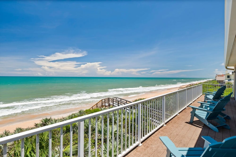 Beach House Mansion- Private Beach Walk Over