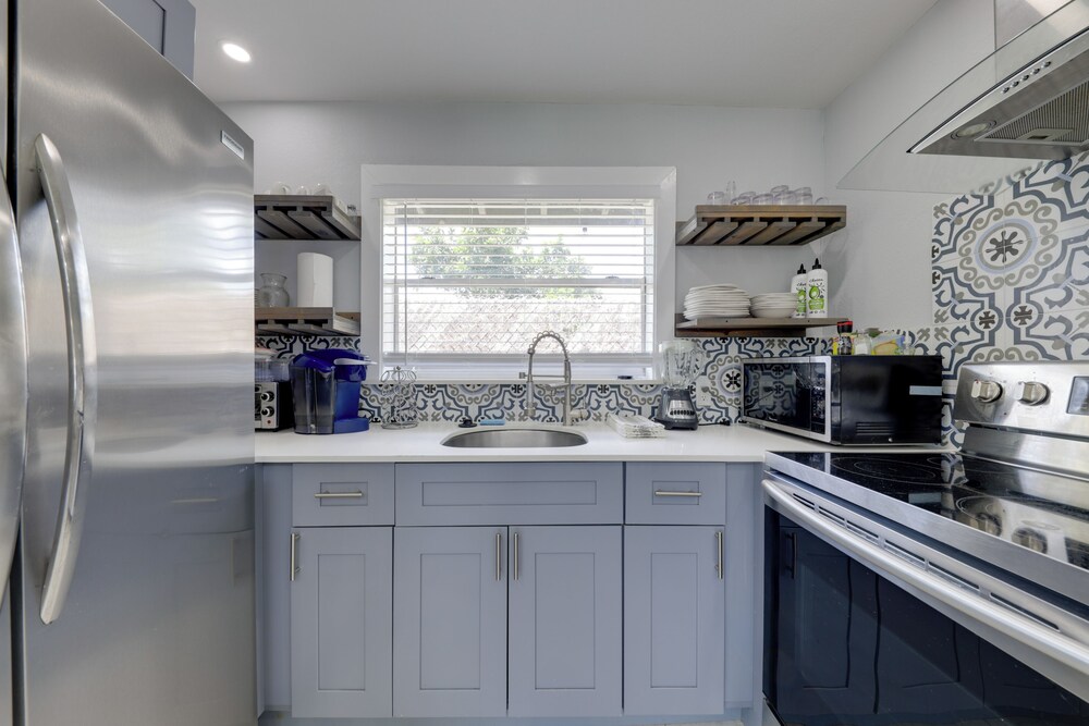 3 Mi to Beach: Home w/ Outdoor Space in Hollywood