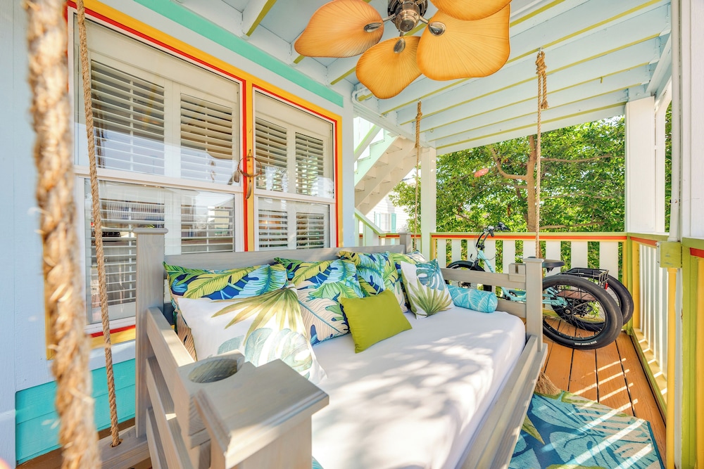 Steps to Ocean! PCB Family Home w/ Outdoor Oasis