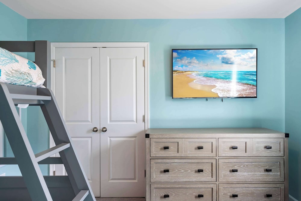 Schooner Landing 2 Sleeps 12