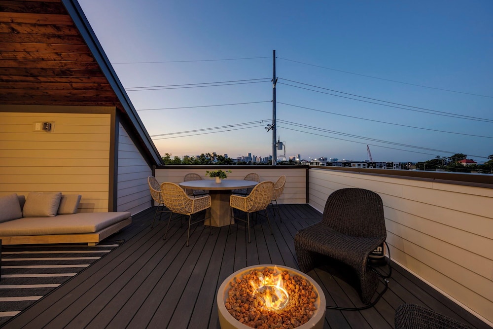 Elevate - Modern Luxury - Stunning City Views
