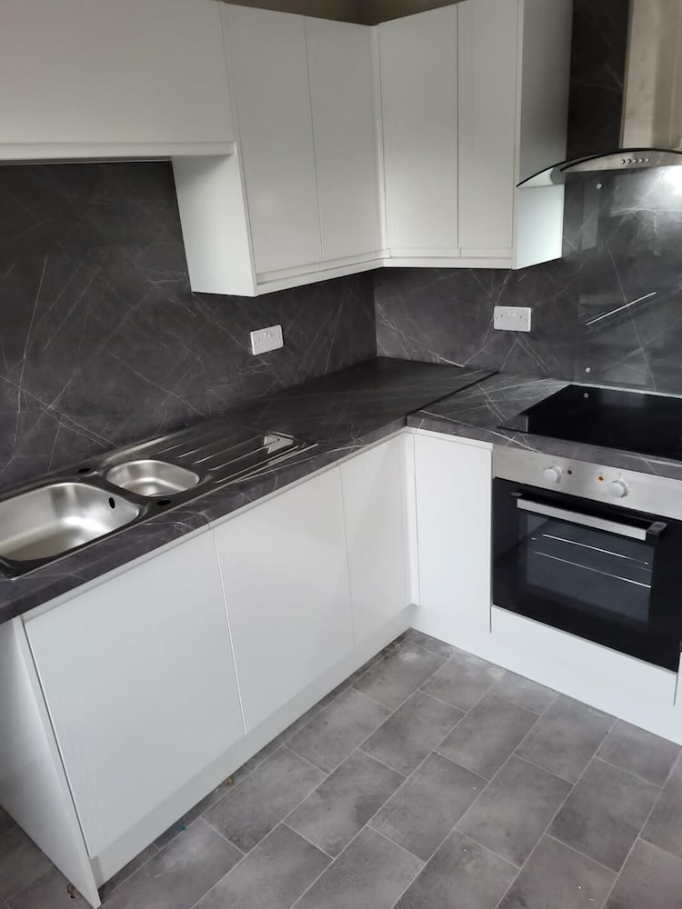 130m2 New House 2024 - 3 Bedrooms - Free Fast Wifi - Free off Street Parking
