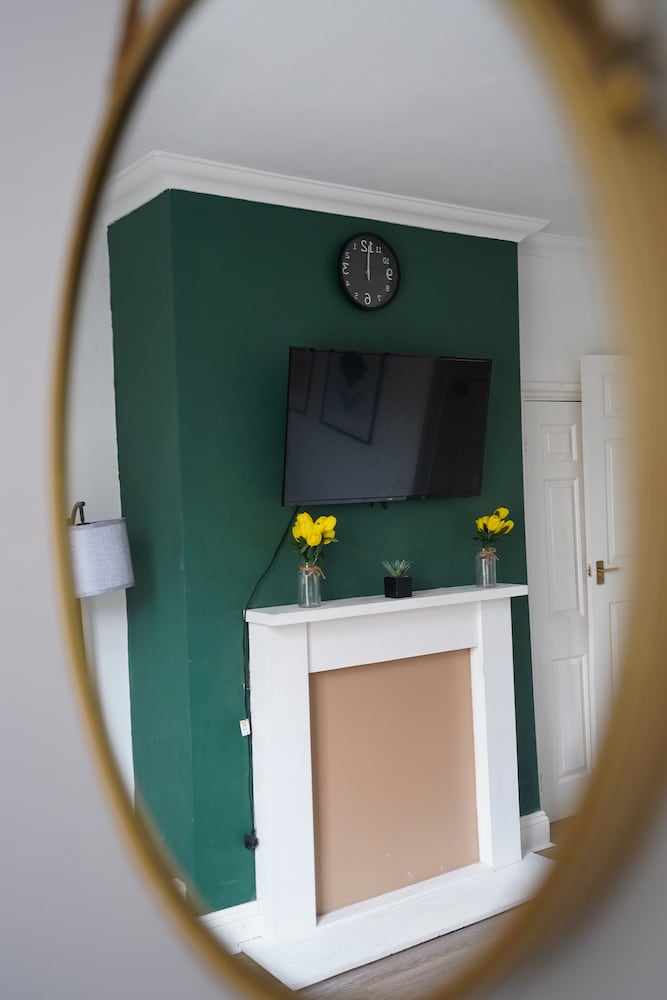 Furnished house Free parking 6 Guest view 2