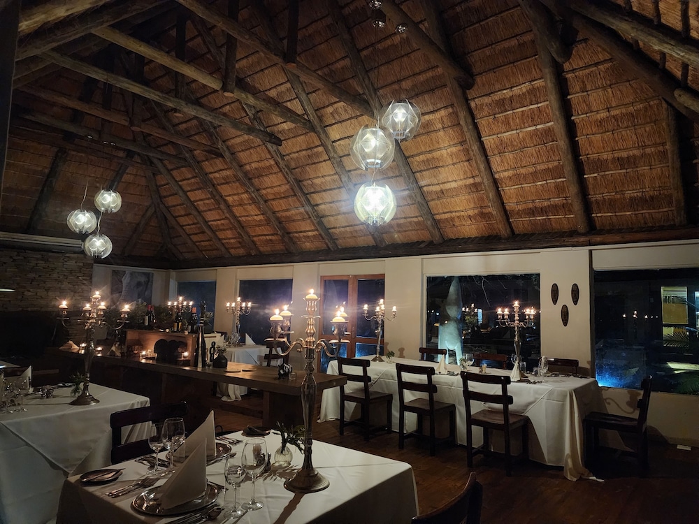 Karongwe - River Safari Lodge