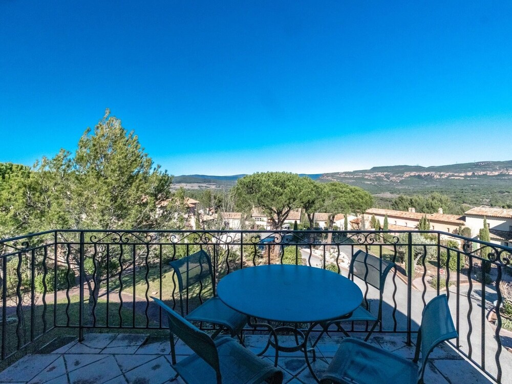 Resort in Var With Golf & Wellness