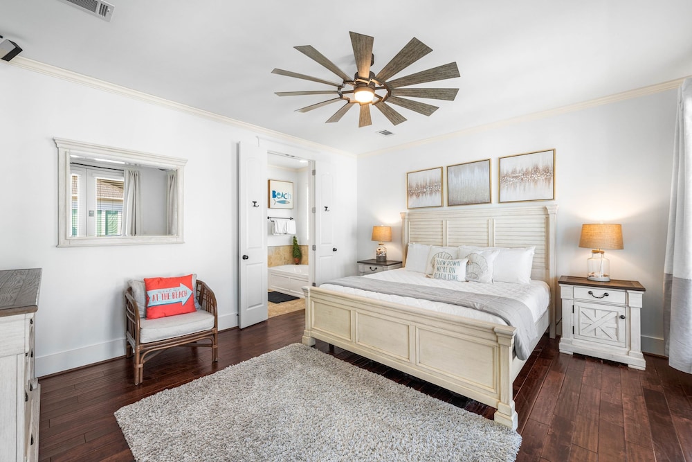 Modern Stay Near 30A w Pool Balcony Golf Cart Rental 30A Sunset Cove