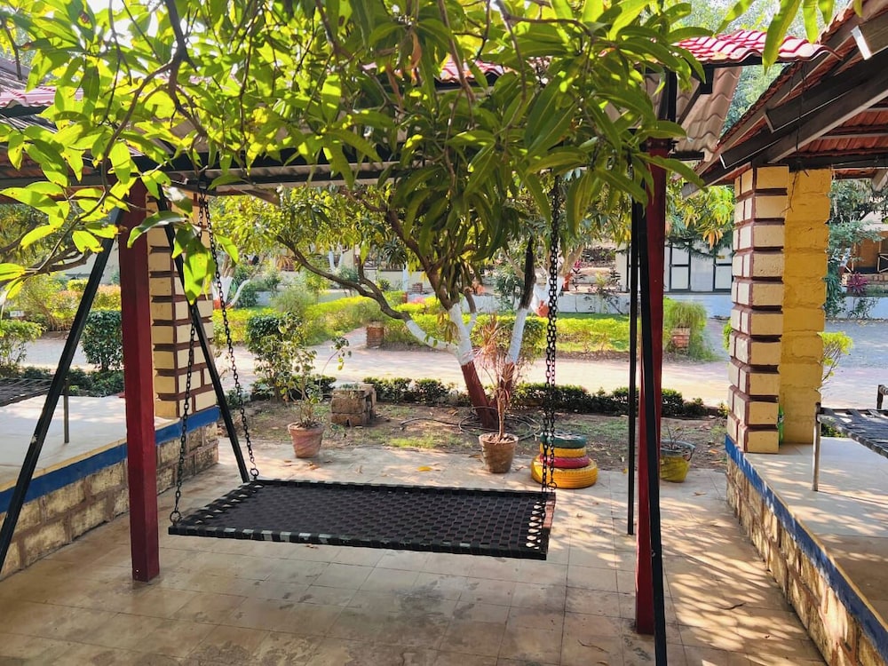 Pench Kulamama Safari Resort