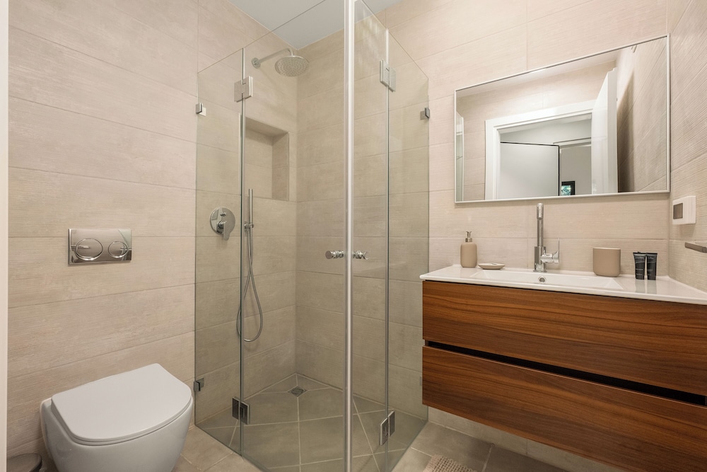 Old North Stylish Stay by Sea N' Rent