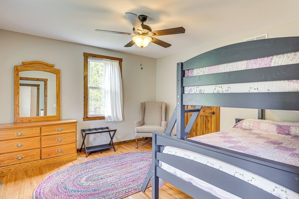Wooded Escape w/ Pond & Grill in Pleasant City! view 4