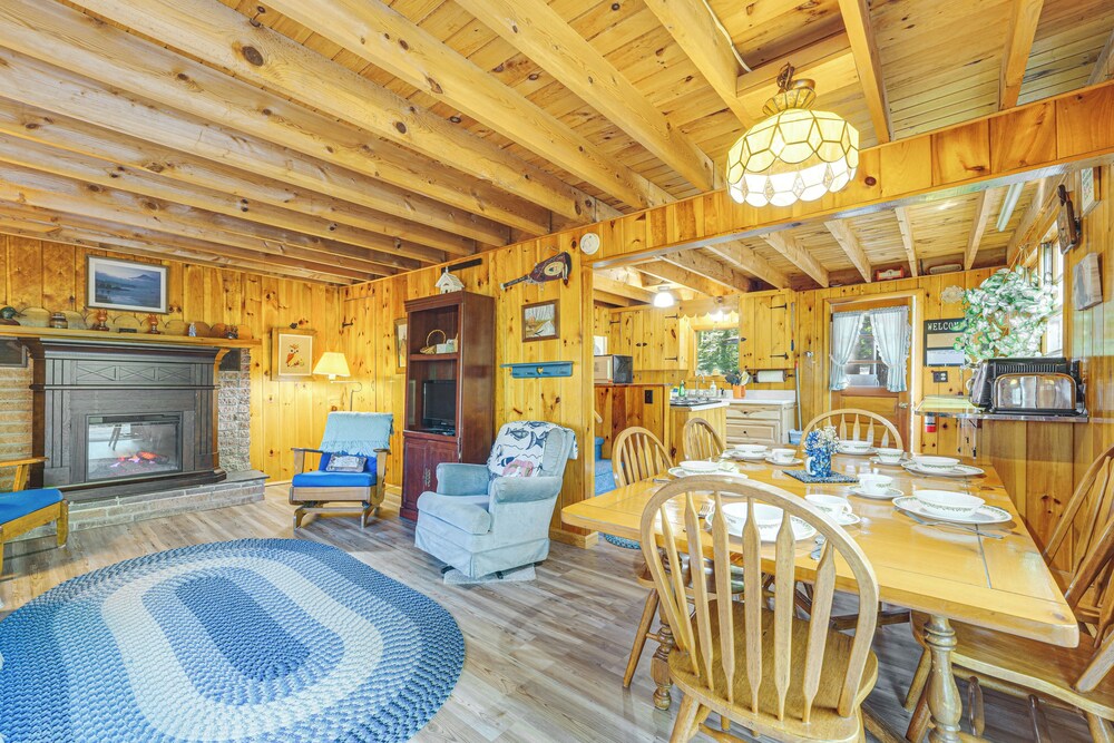 Quiet  Remote Cottage on Panther Pond! - Property Image 7