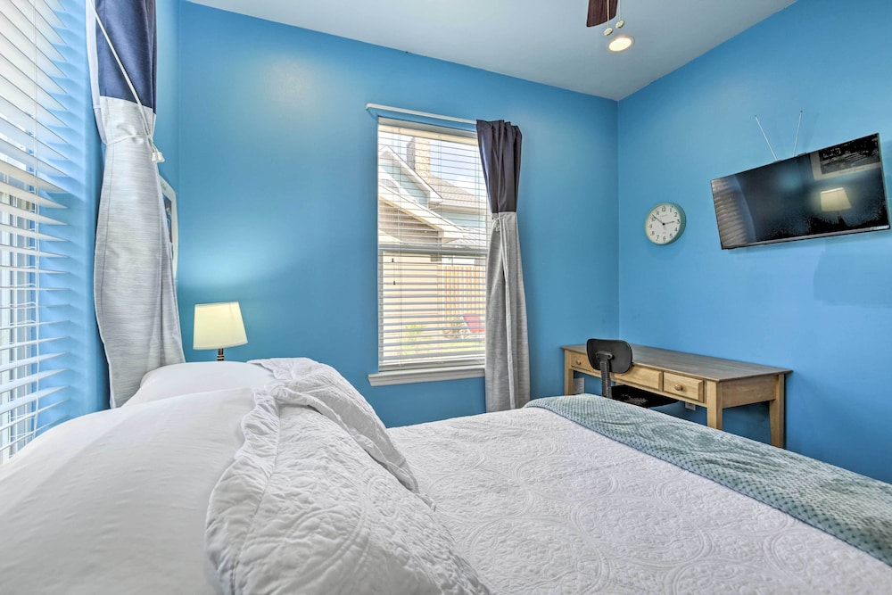 5 Mi to Bourbon Street: Nola Home w/ Fenced Yard!