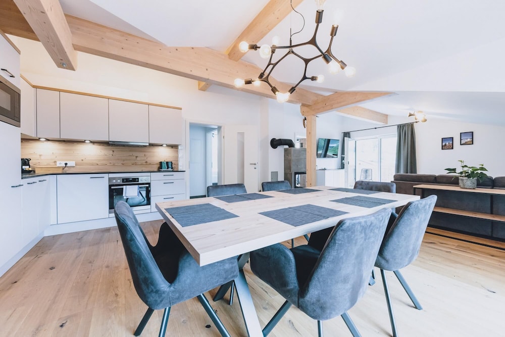 M1 - Penthouse Apartment