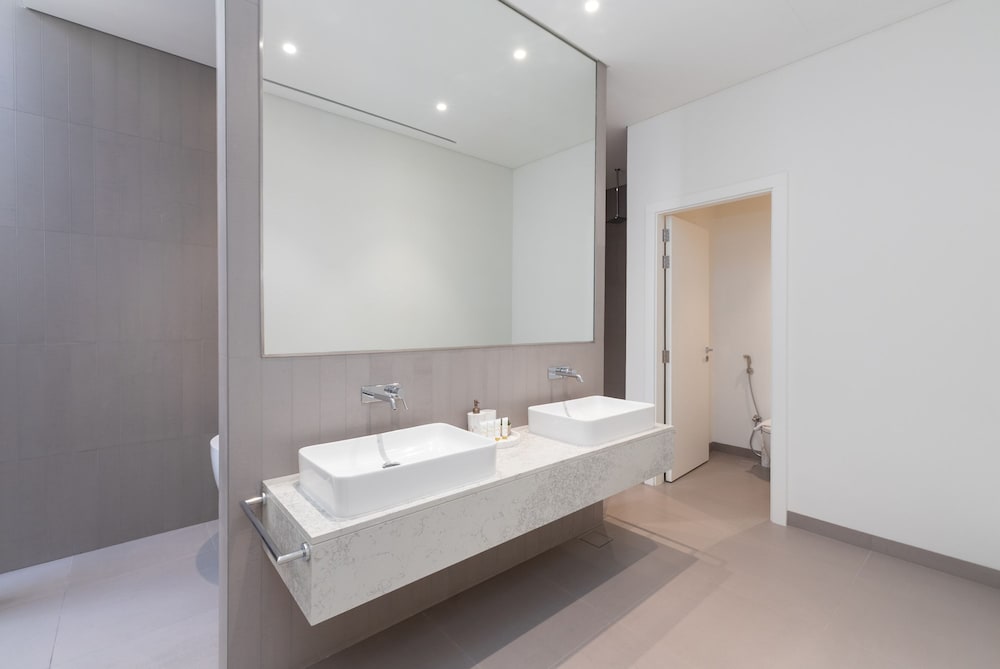 Luxe 4BR Villa Private Pool Beach Al Zorah